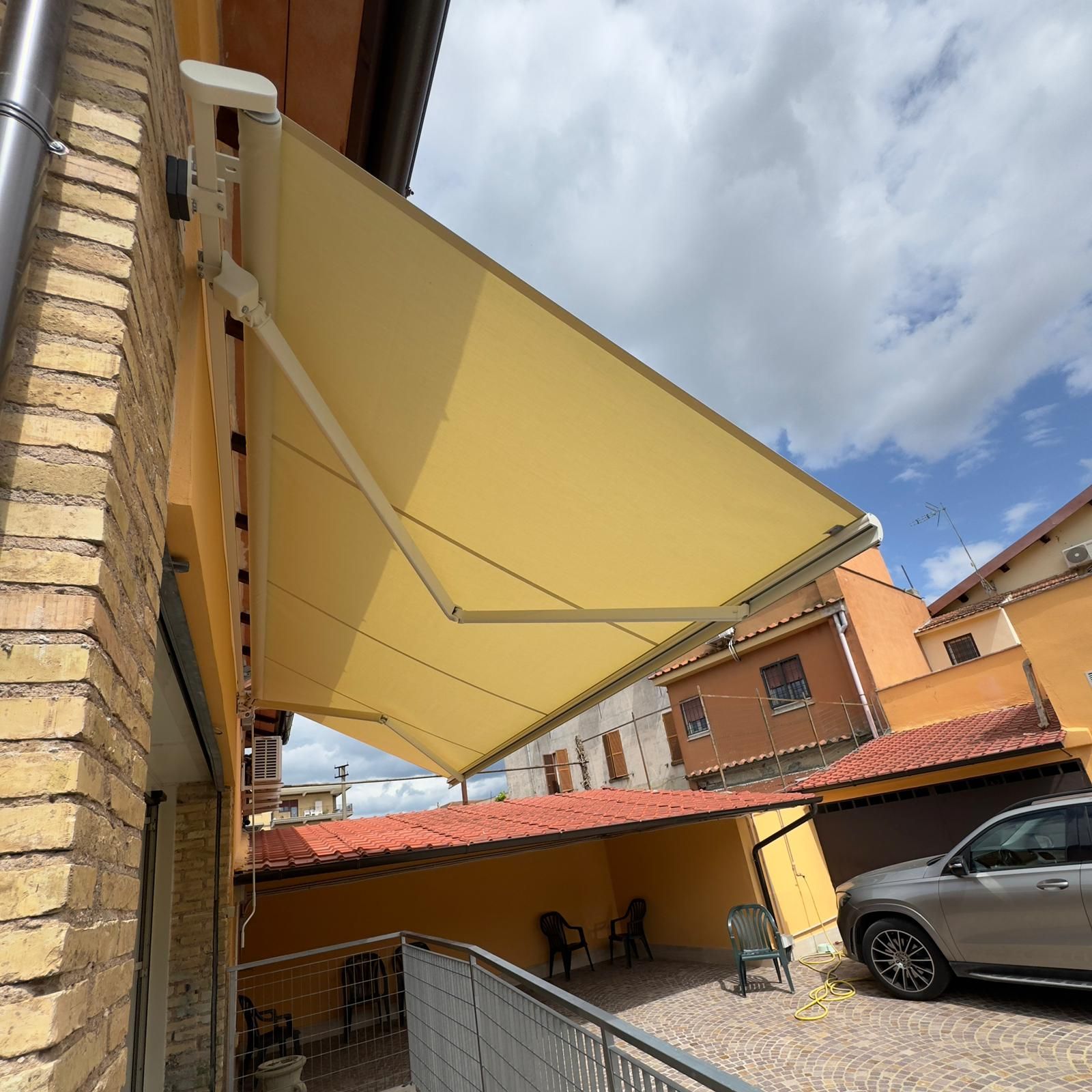 tenda a bracci estensibili