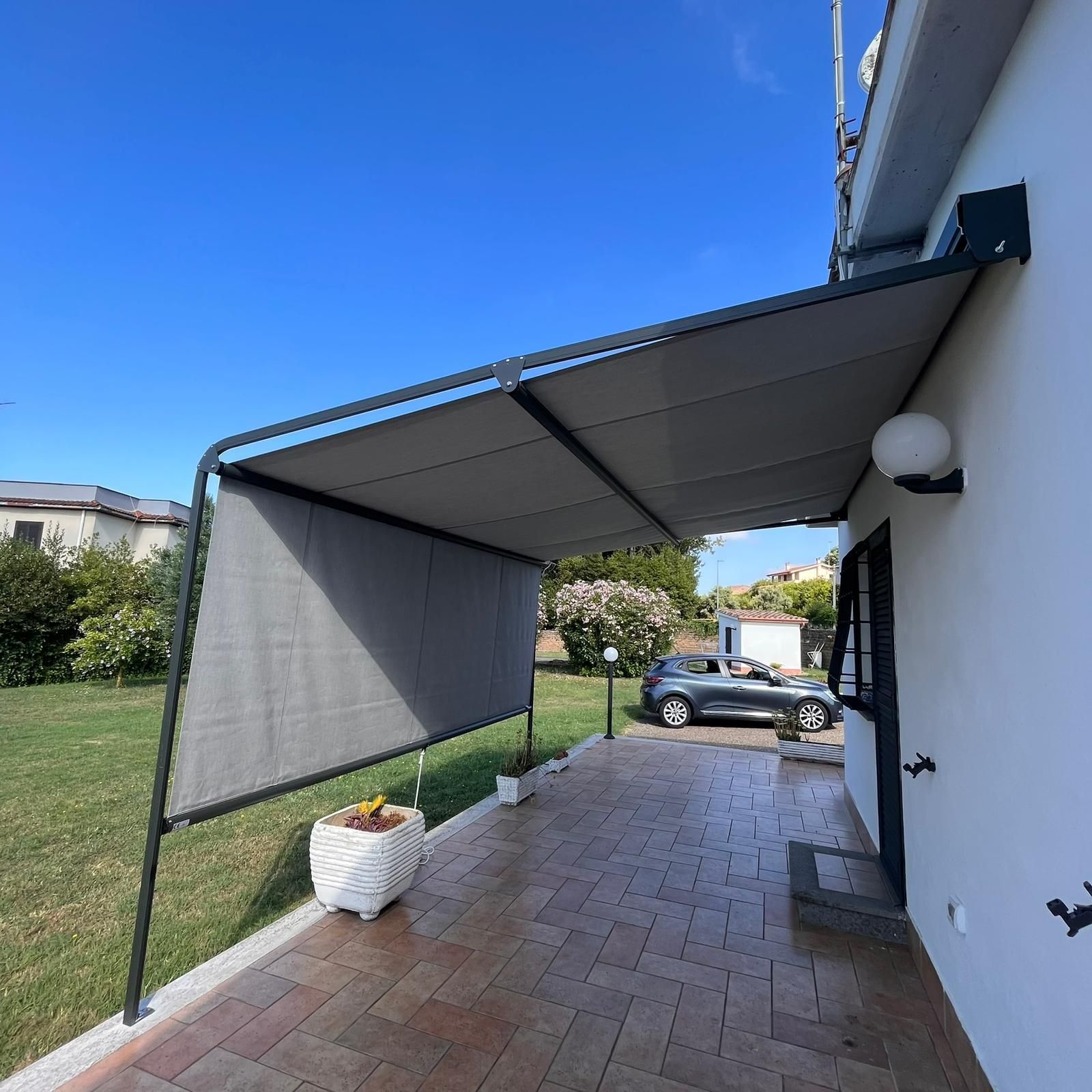 tenda a guide laterali