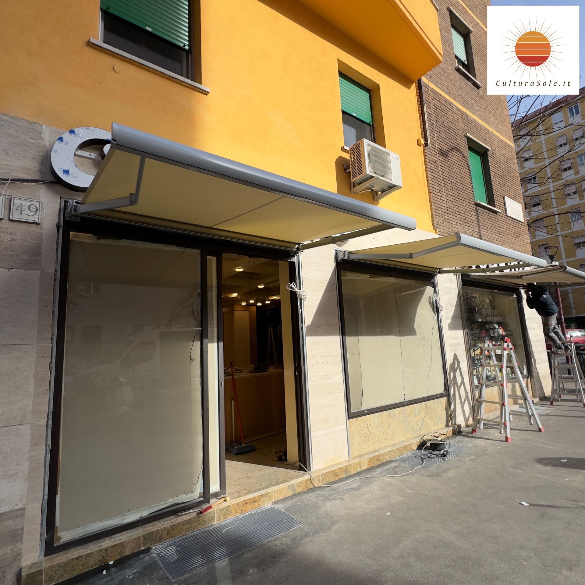 Tende da sole con cassonetto a Monte Compatri, Roma