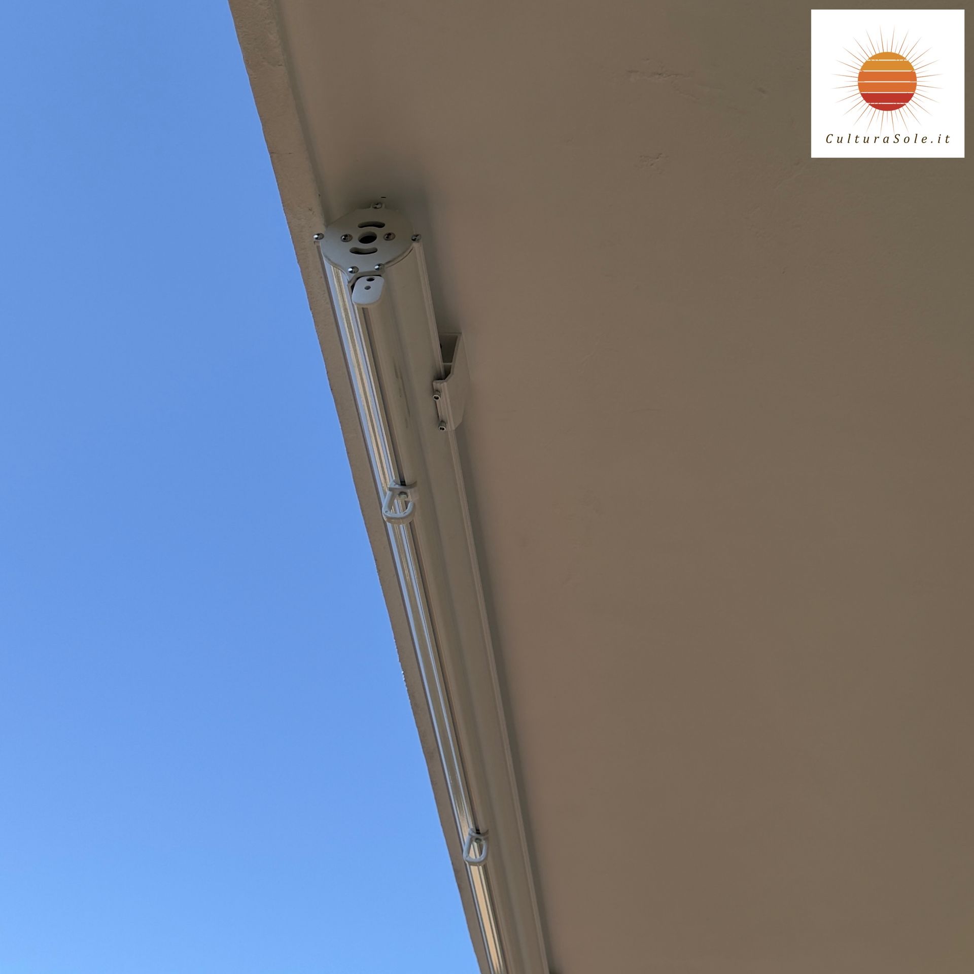 Tende da sole con cassonetto a Monte Compatri, Roma