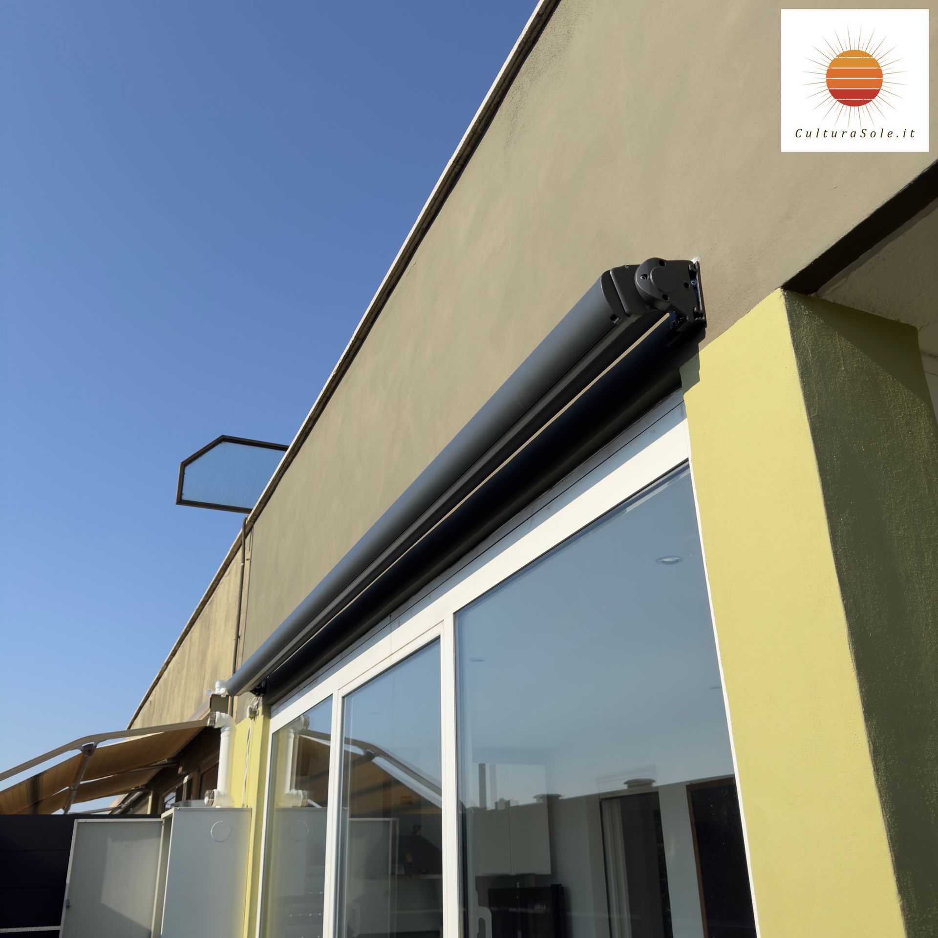 Tende da sole con cassonetto a Monte Compatri, Roma