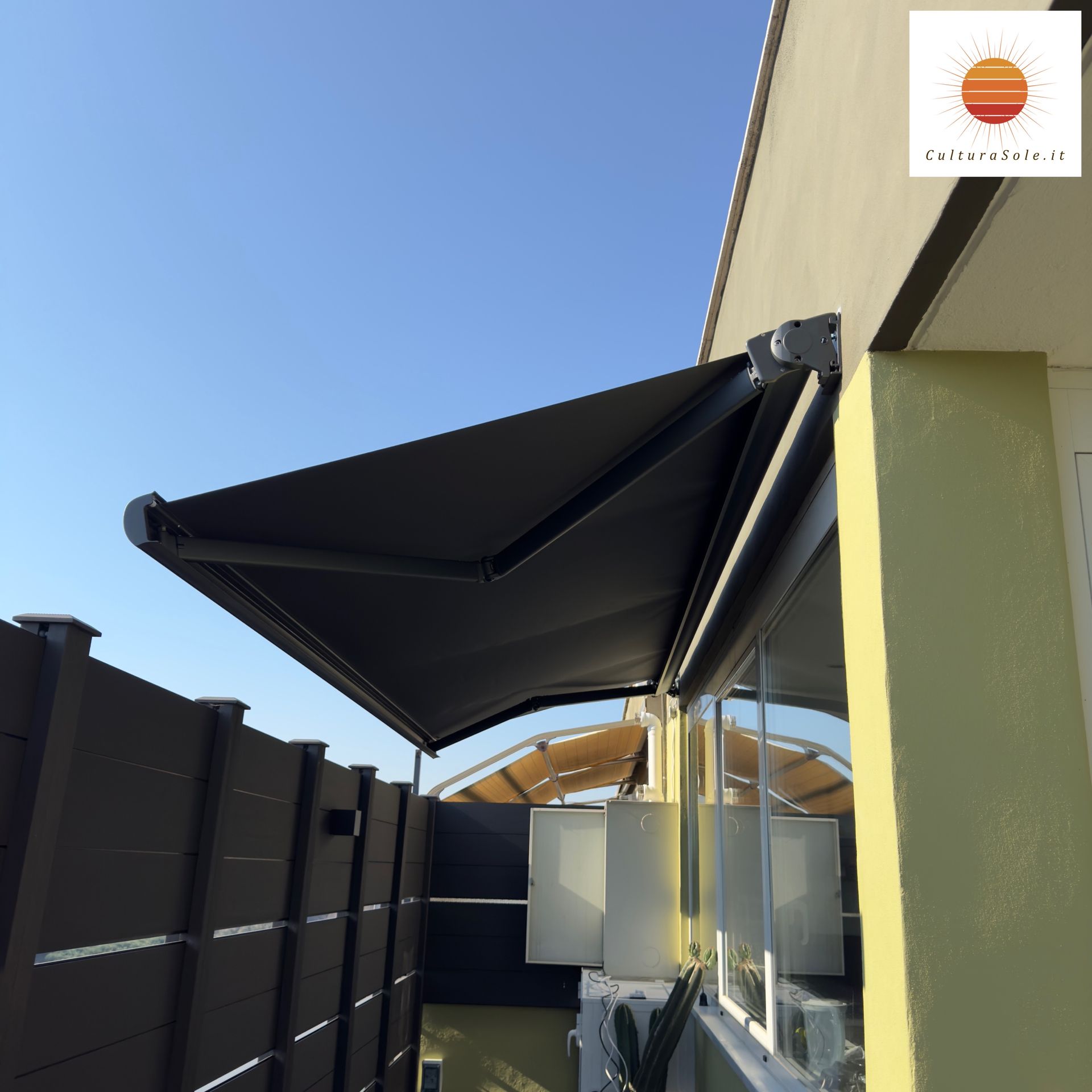 Tende da sole con cassonetto a Monte Compatri, Roma