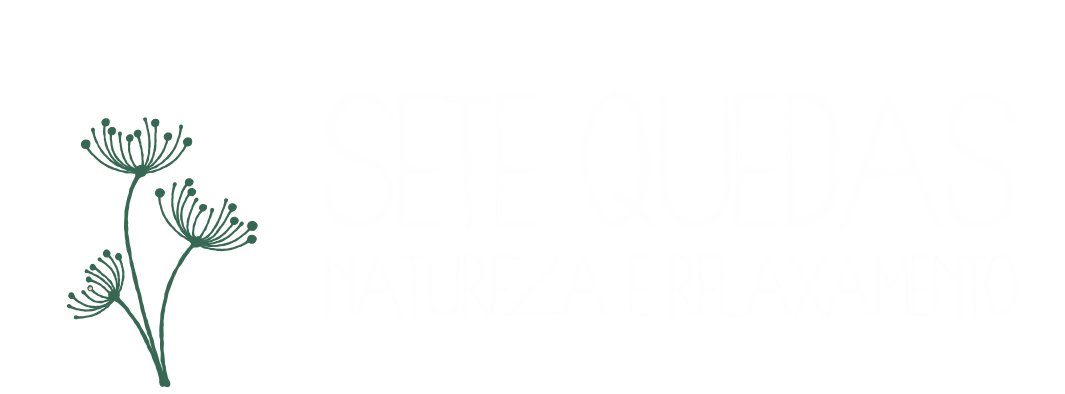 Um logotipo apresentando três hastes florais verdes estilizadas com cachos em forma de guarda-chuva sobre um fundo branco.