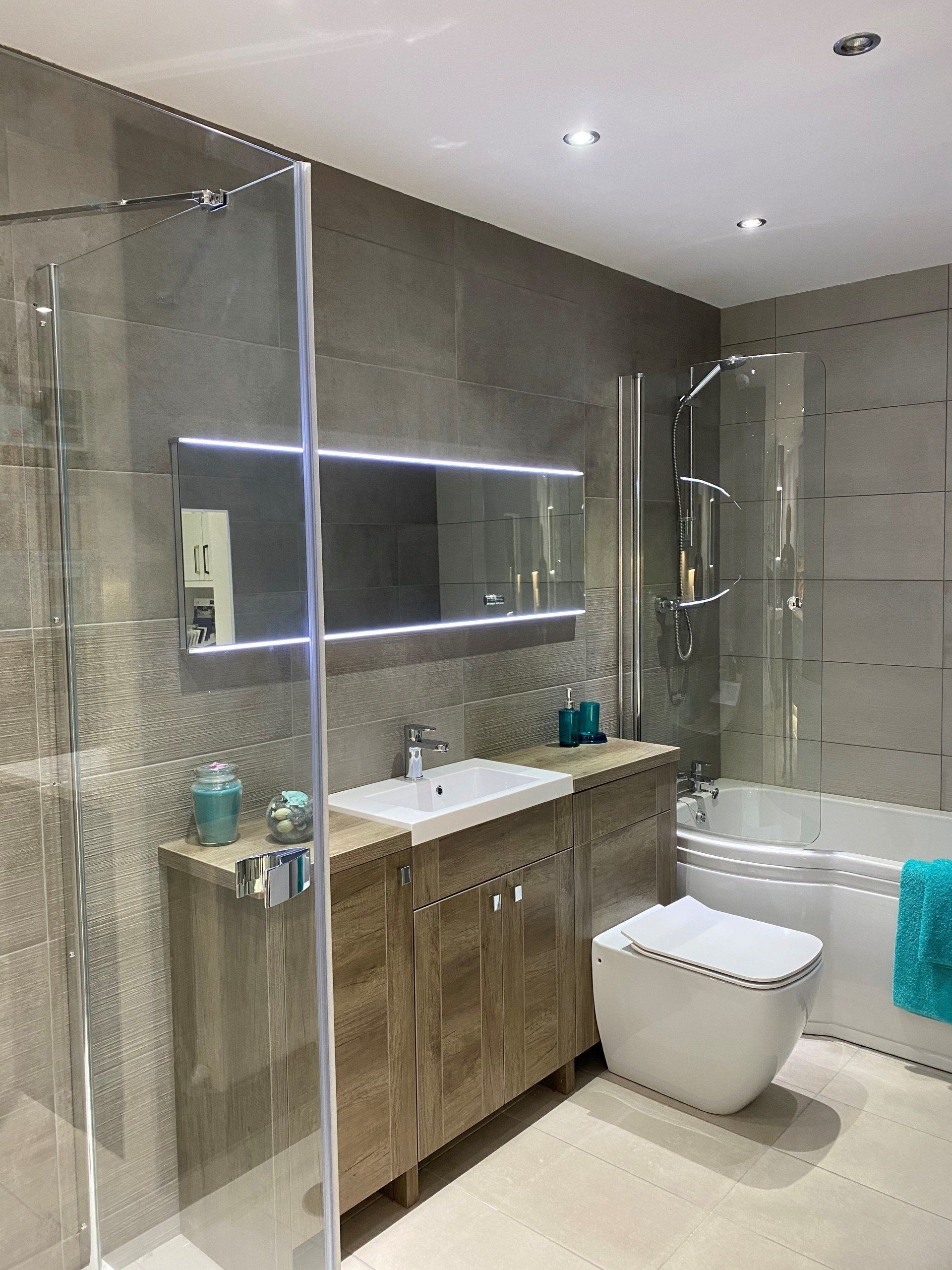 Fitted bathrooms, Kitchen & Bathroom Outlet