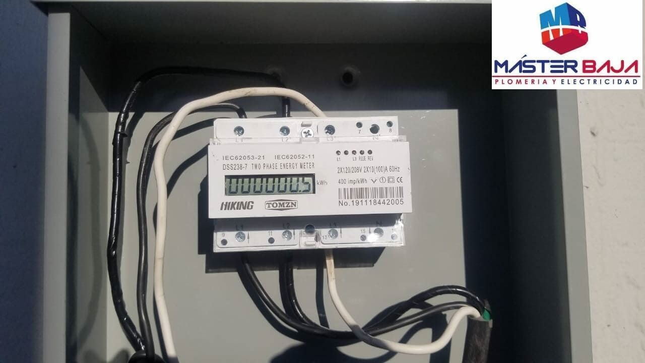 MÁSTER BAJA PLOMERÍA Y ELECTRICIDAD