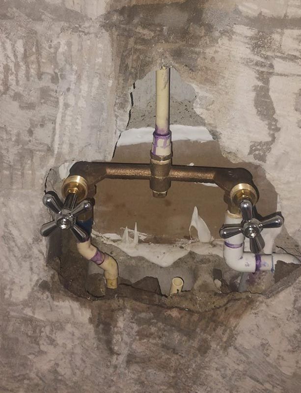 MÁSTER BAJA PLOMERÍA Y ELECTRICIDAD