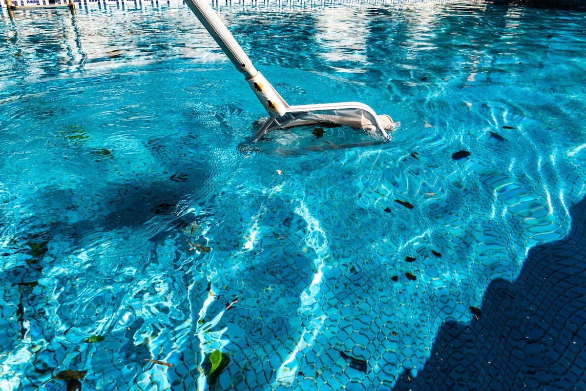 Learn to Properly Clean Your Mid-Missouri Pool With Peavler Construction.