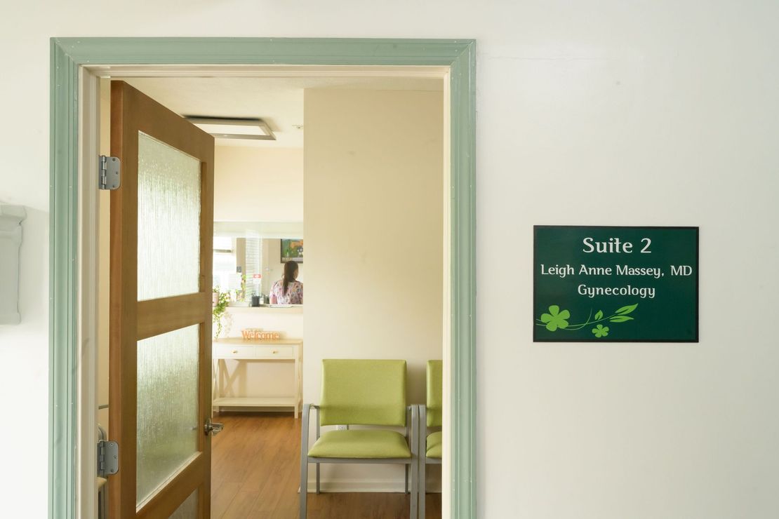 A room with a sign that says suite 2 on it