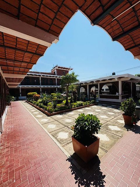 HOTEL LA SIESTA