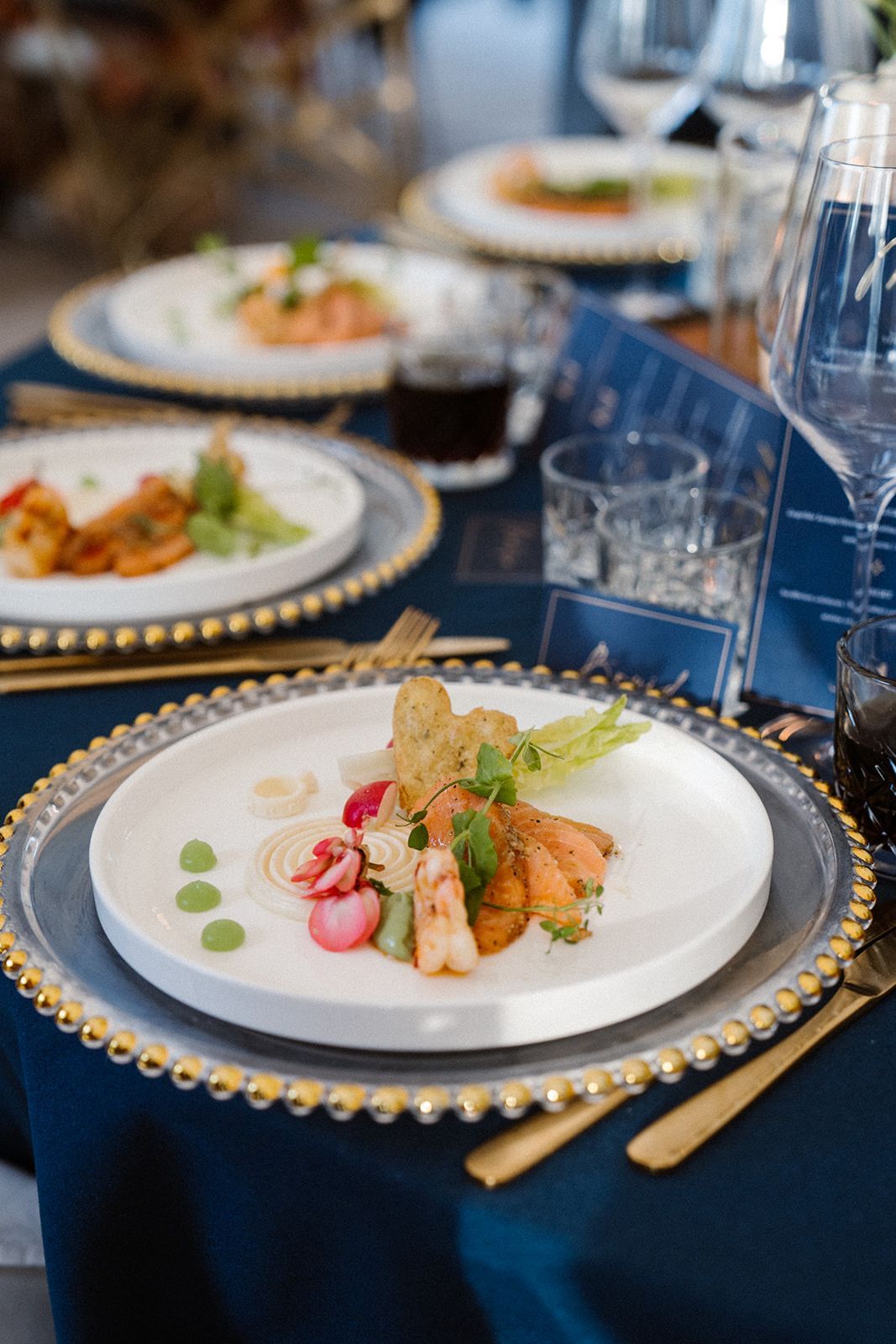 visgerecht met zalm en gamba