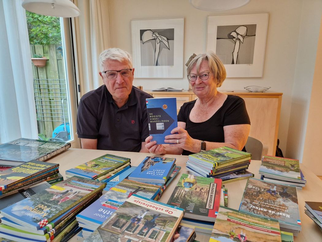 Winnaars van de prijsvraag van de uitgeverij tijdens een uitreiking