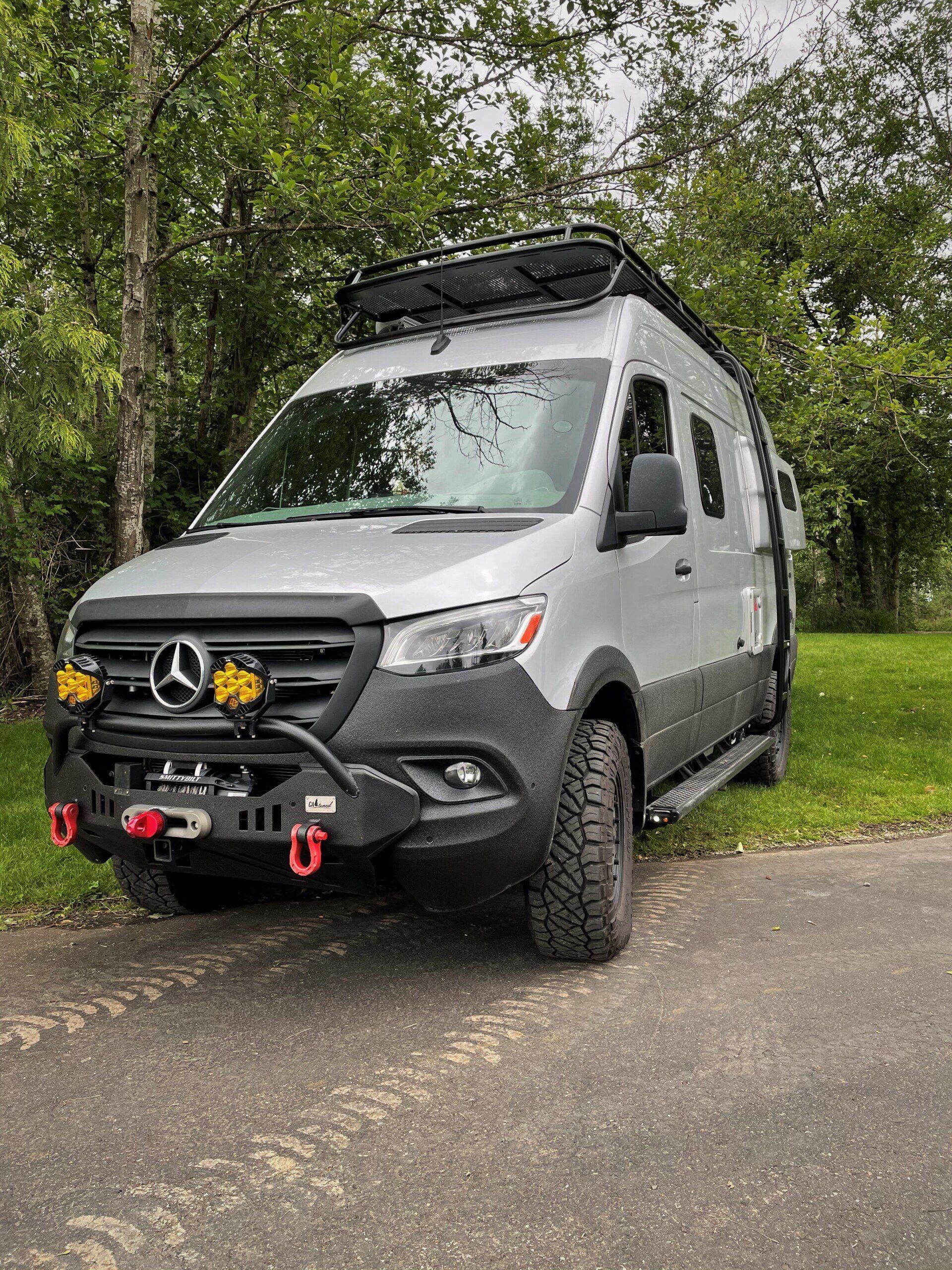 WINNEBAGO REVEL 4x4 TANNERACK