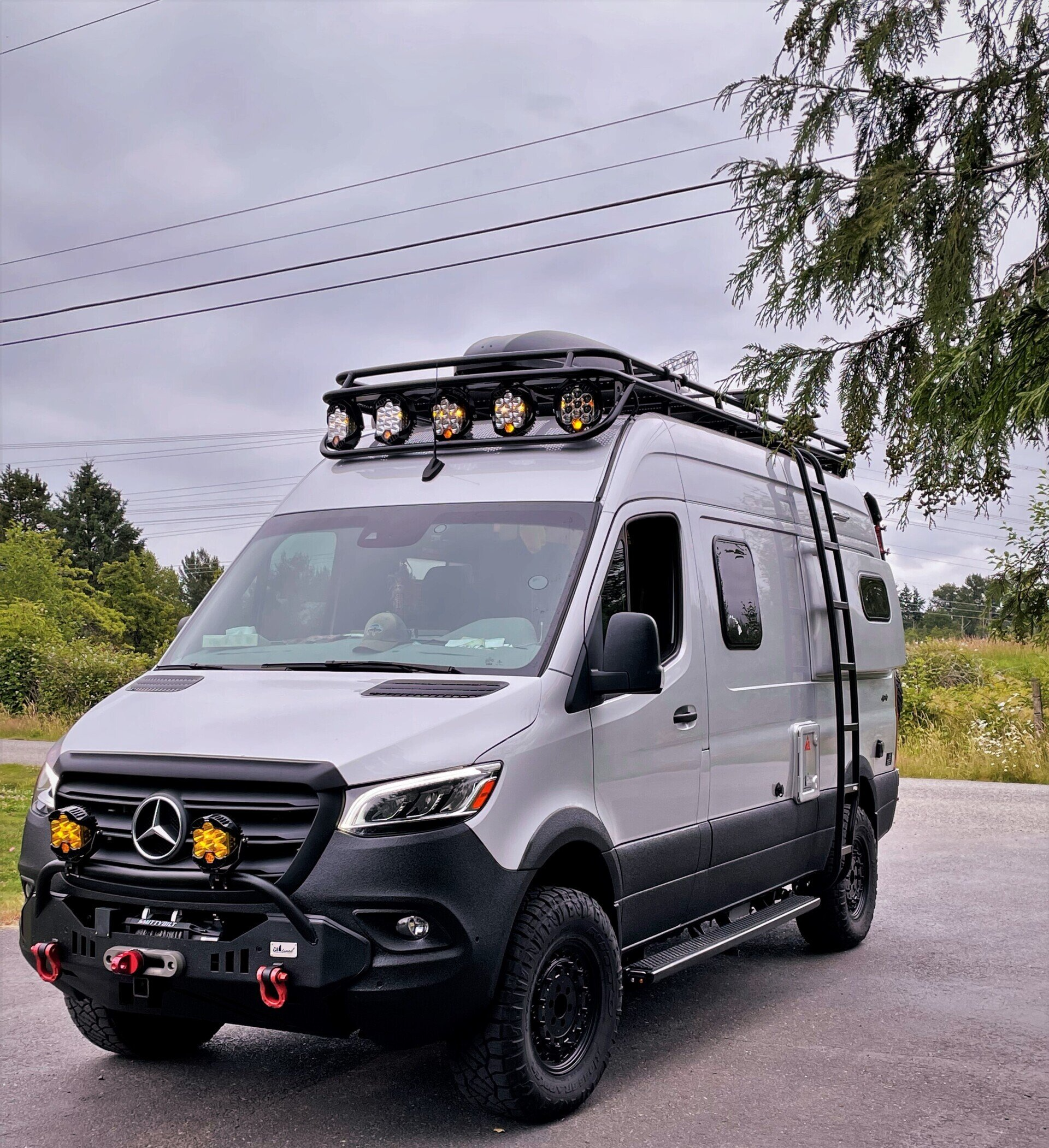 REVEL LP9 Double Tube Adventure Roof Rack | Tannerack