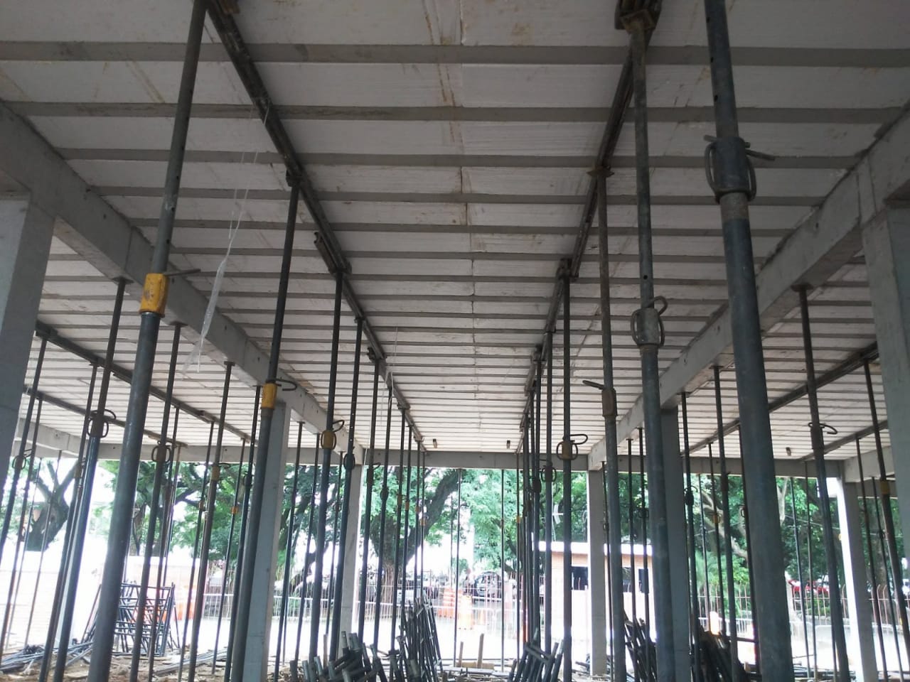 Escoras Pontual para Lajes Equimax