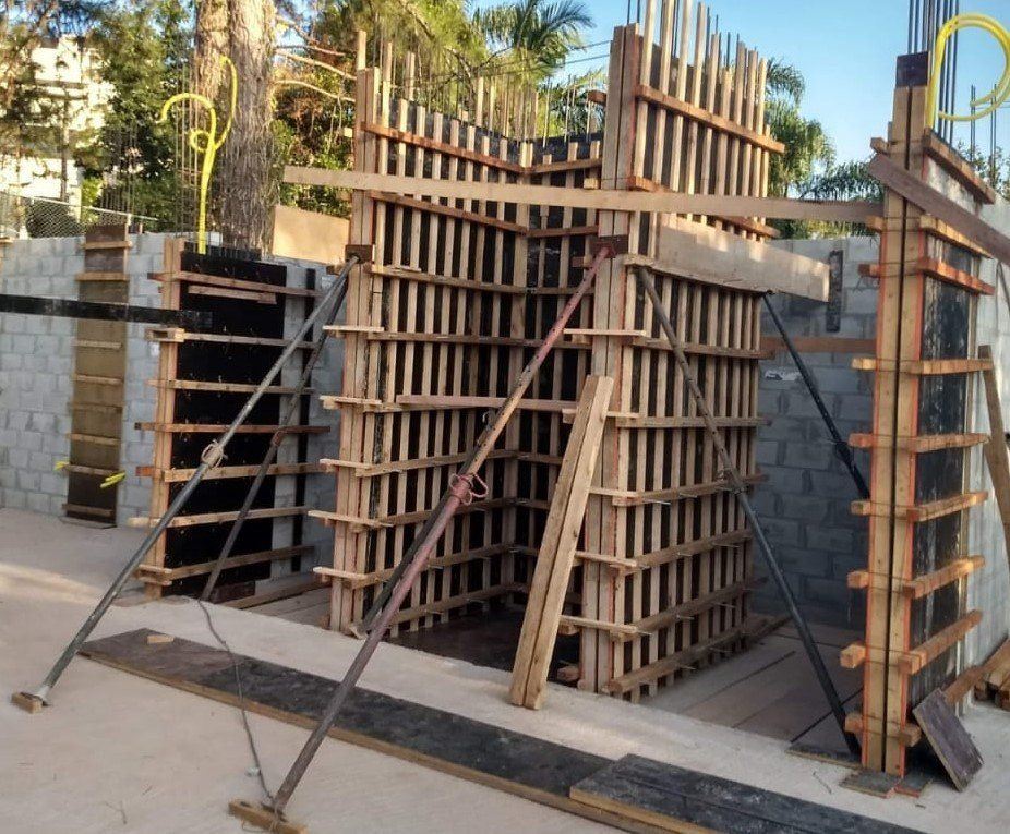 Escoras Equimax em Uso na Obra