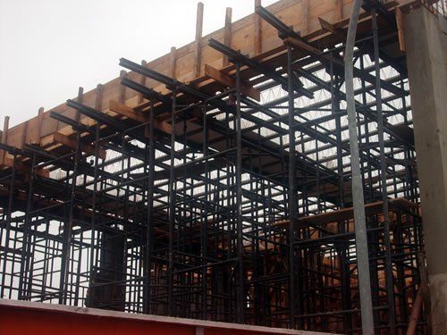 Escoras Equimax em Uso na Obra