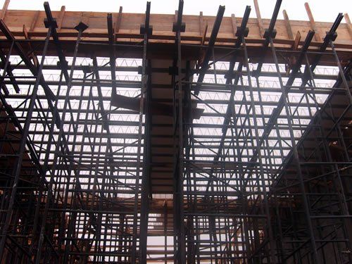 Escoras Equimax em Uso na Obra