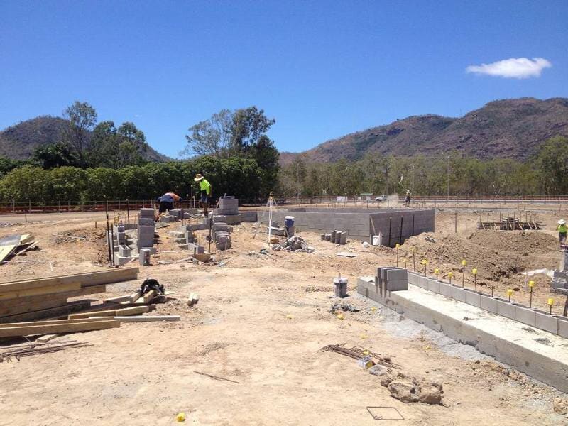 Brick Wall Layering — Bricklayer in Green Bank, QLD