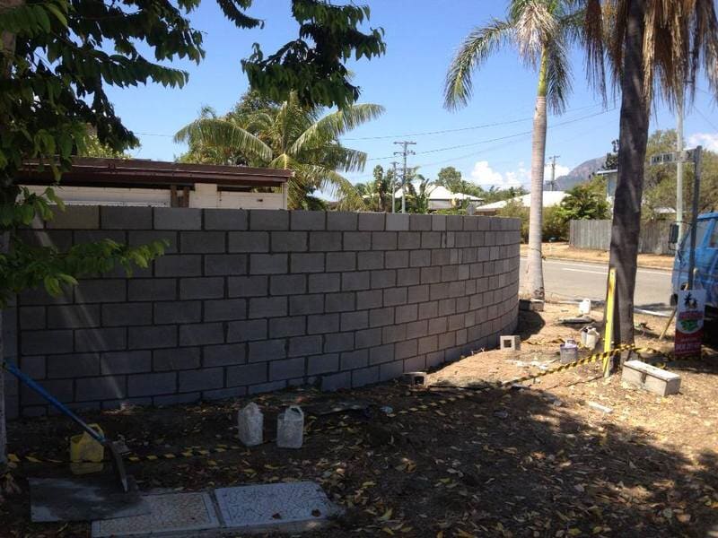 Brick Wall Layering — Bricklayer in Green Bank, QLD