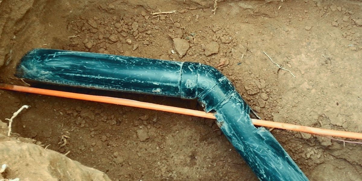 Daylighting process used to check clearance for new trench path