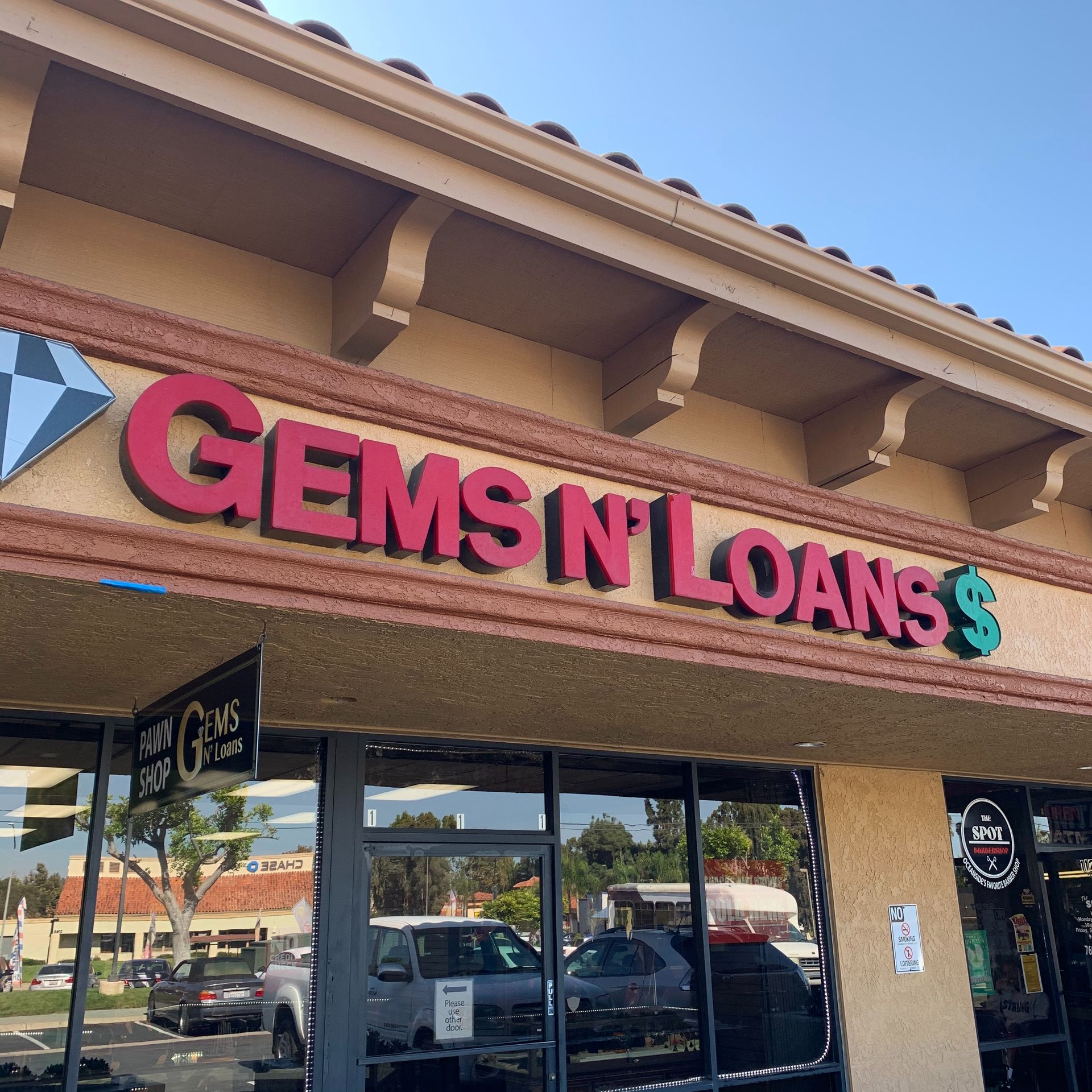 The front of a gems n loans store