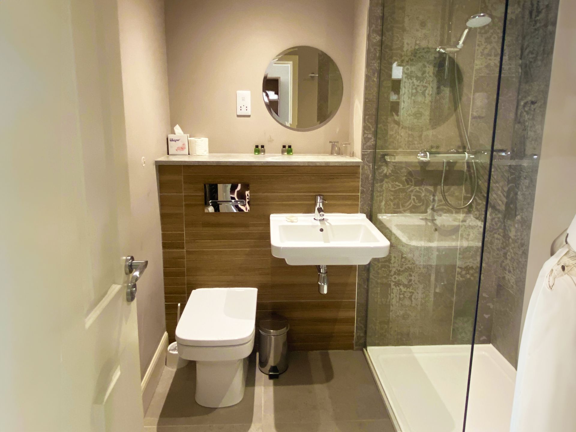 Bathrooom of Deluxe double or twin sea view at Balmacara Hotel at the Highlands in Scotland