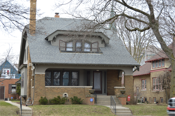 Bungalow Craftsman house Milwaukee