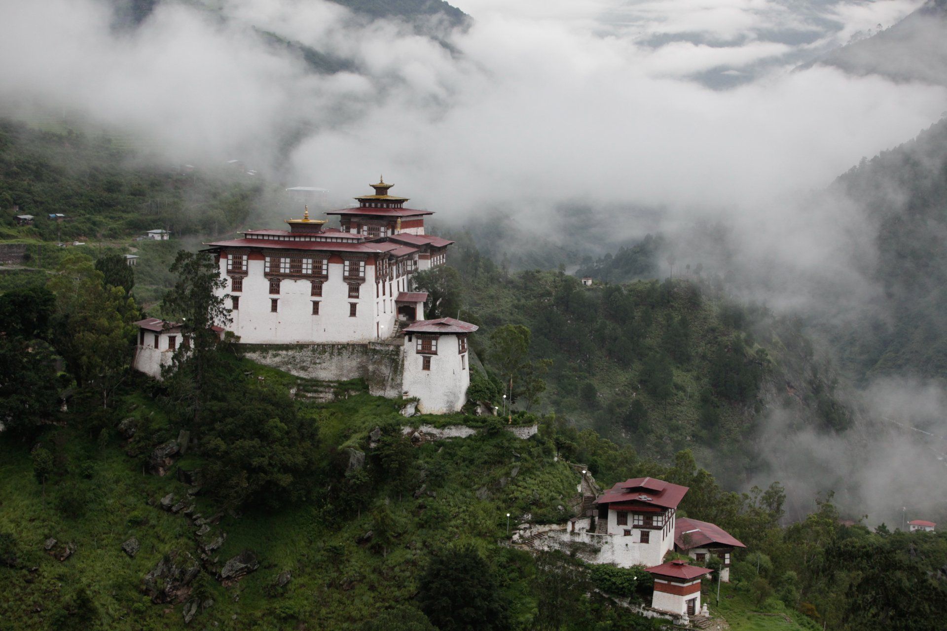 bhutan tourism registered hotels