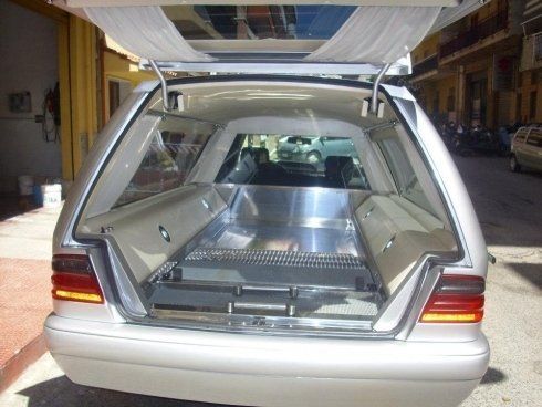 carro funebre aperto