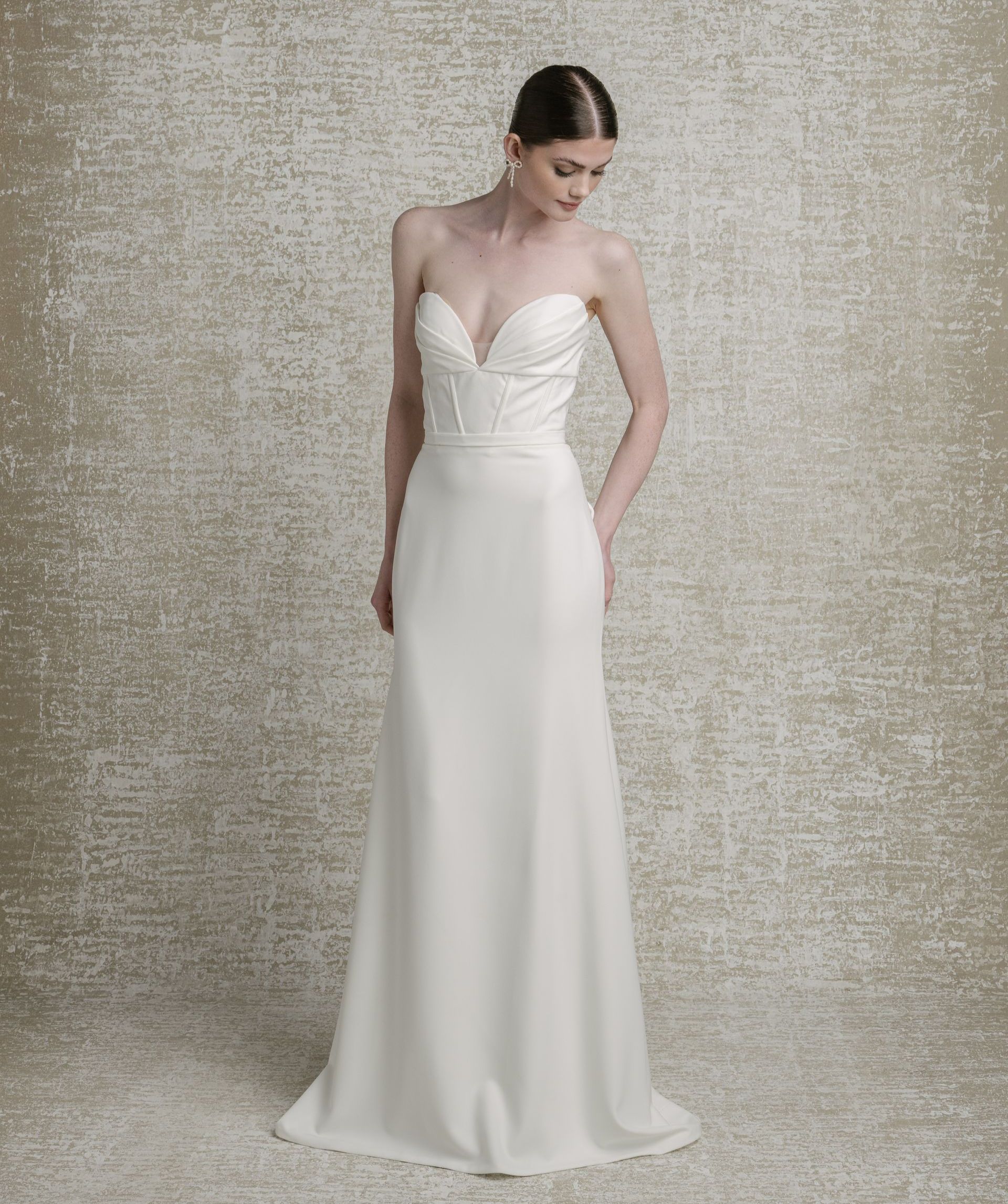 Mikado sweetheart pleated bodice, illusion V back