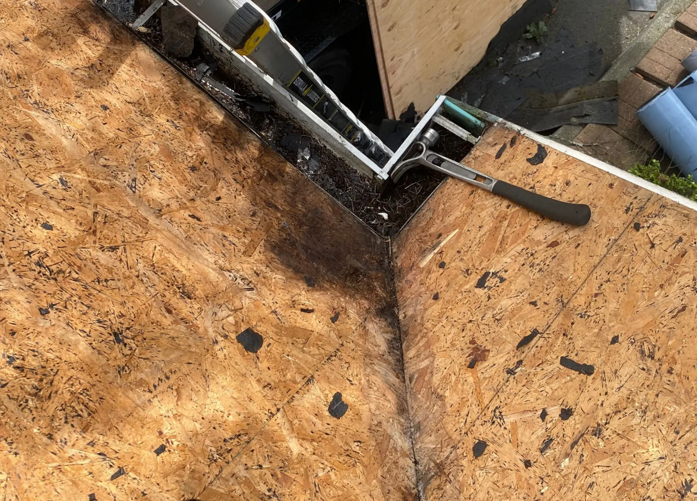 Roof replacement, removing rotting plywood and installing GAF Tiger Paw and Timberline HDZ with GAF Golden Pledge Warranty!