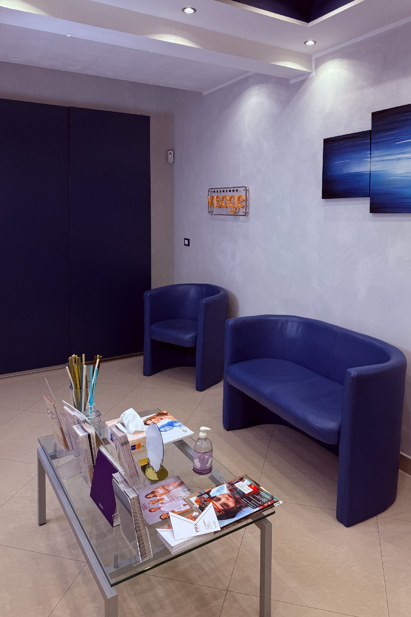 sala d'attesa Clinica Visage Genova