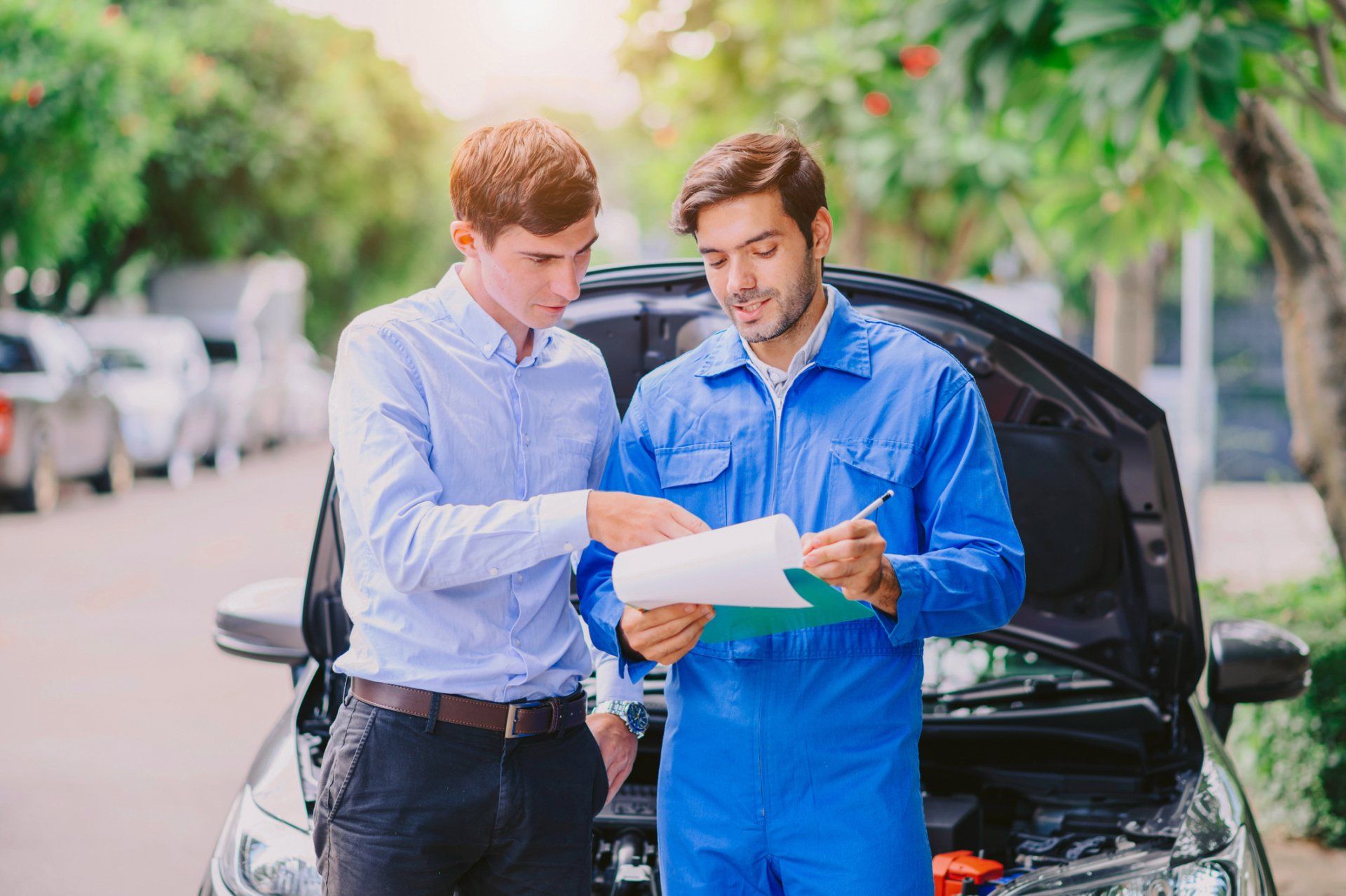 A person in Lehi, UT, discussing full coverage car insurance