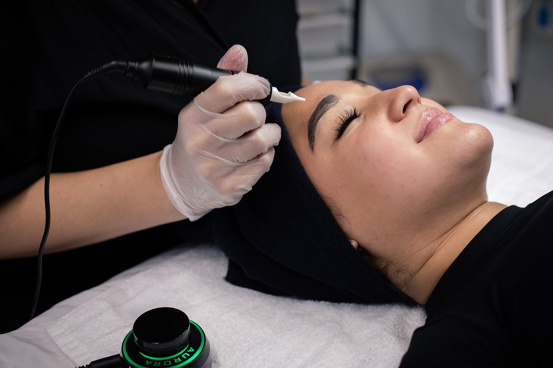Eyebrow tattooing