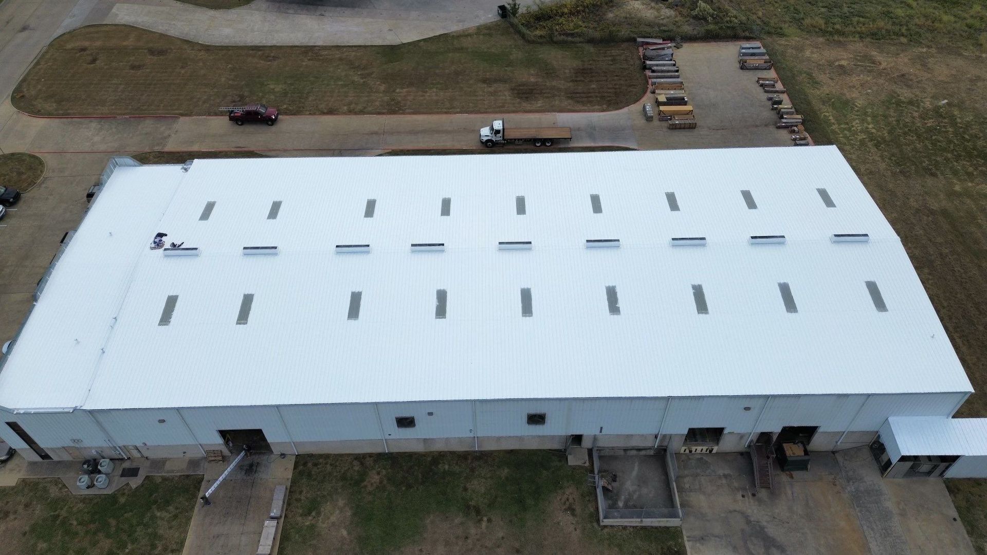 Silicone roof coating for commercial buildings in Mansfield