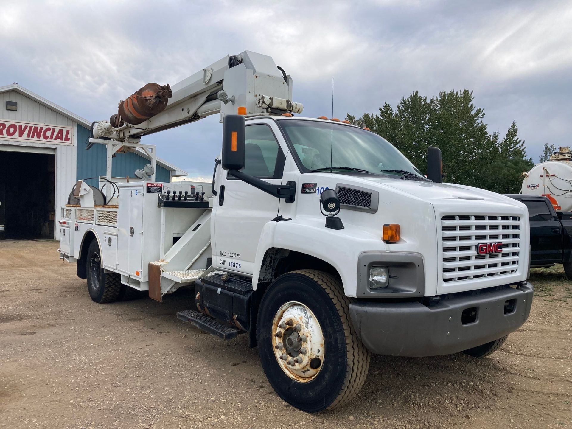 Browse Used Picker Digger Bucker & Boom Trucks In Excellent Condition
