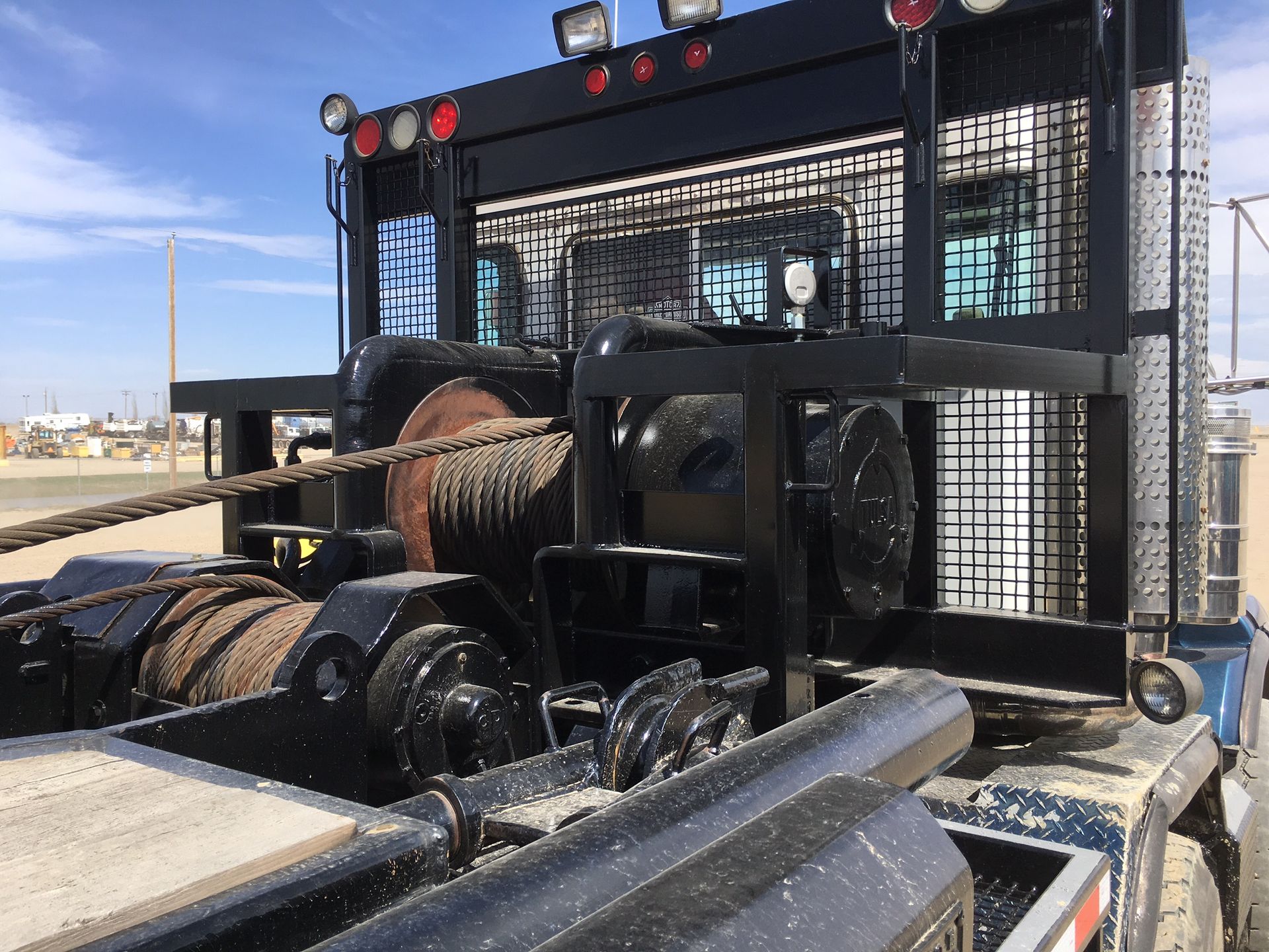 Used 1997 Kenworth T800 T/A T/A Bed Truck For Sale