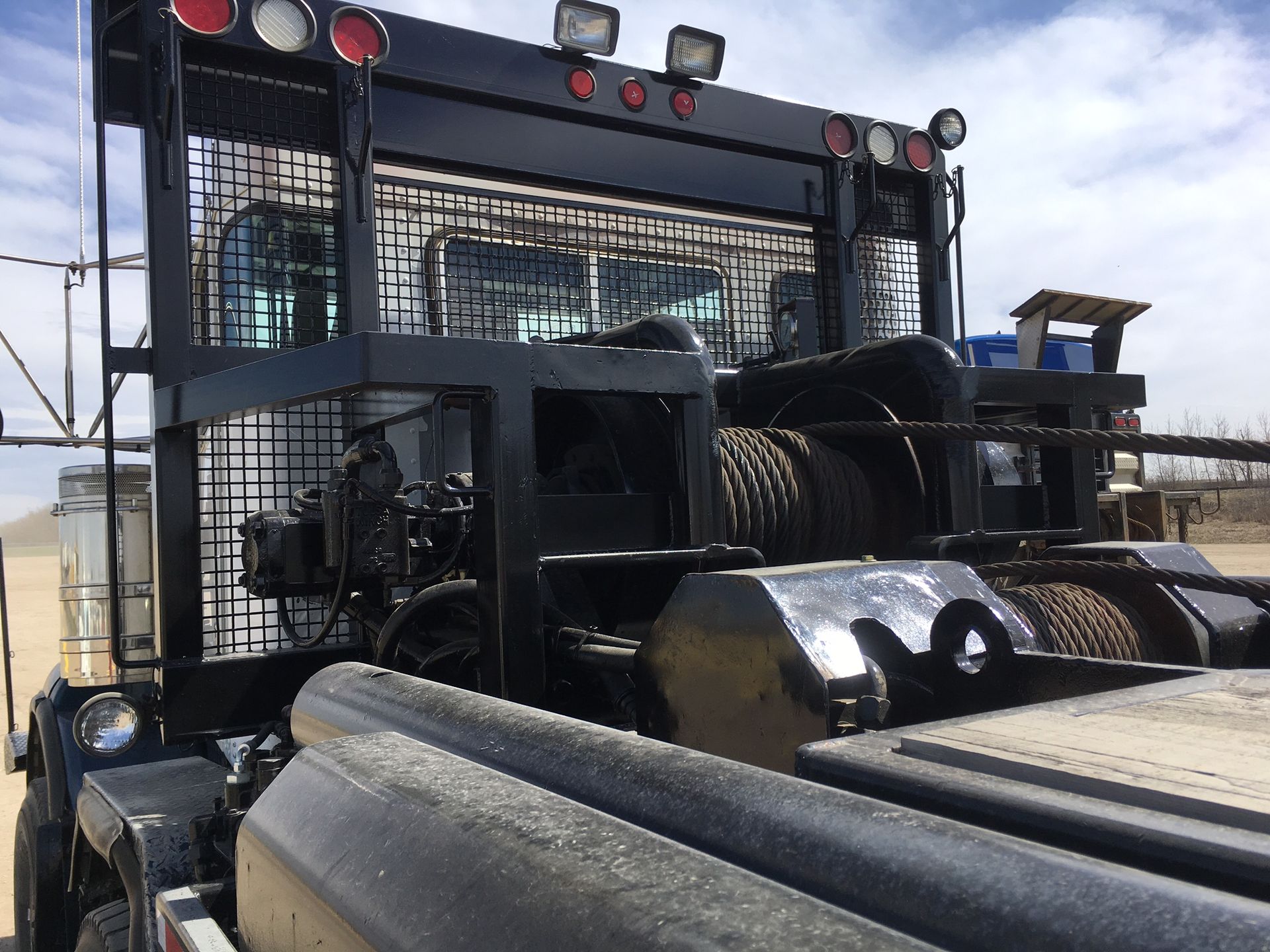 Used 1997 Kenworth T800 T/A T/A Bed Truck For Sale