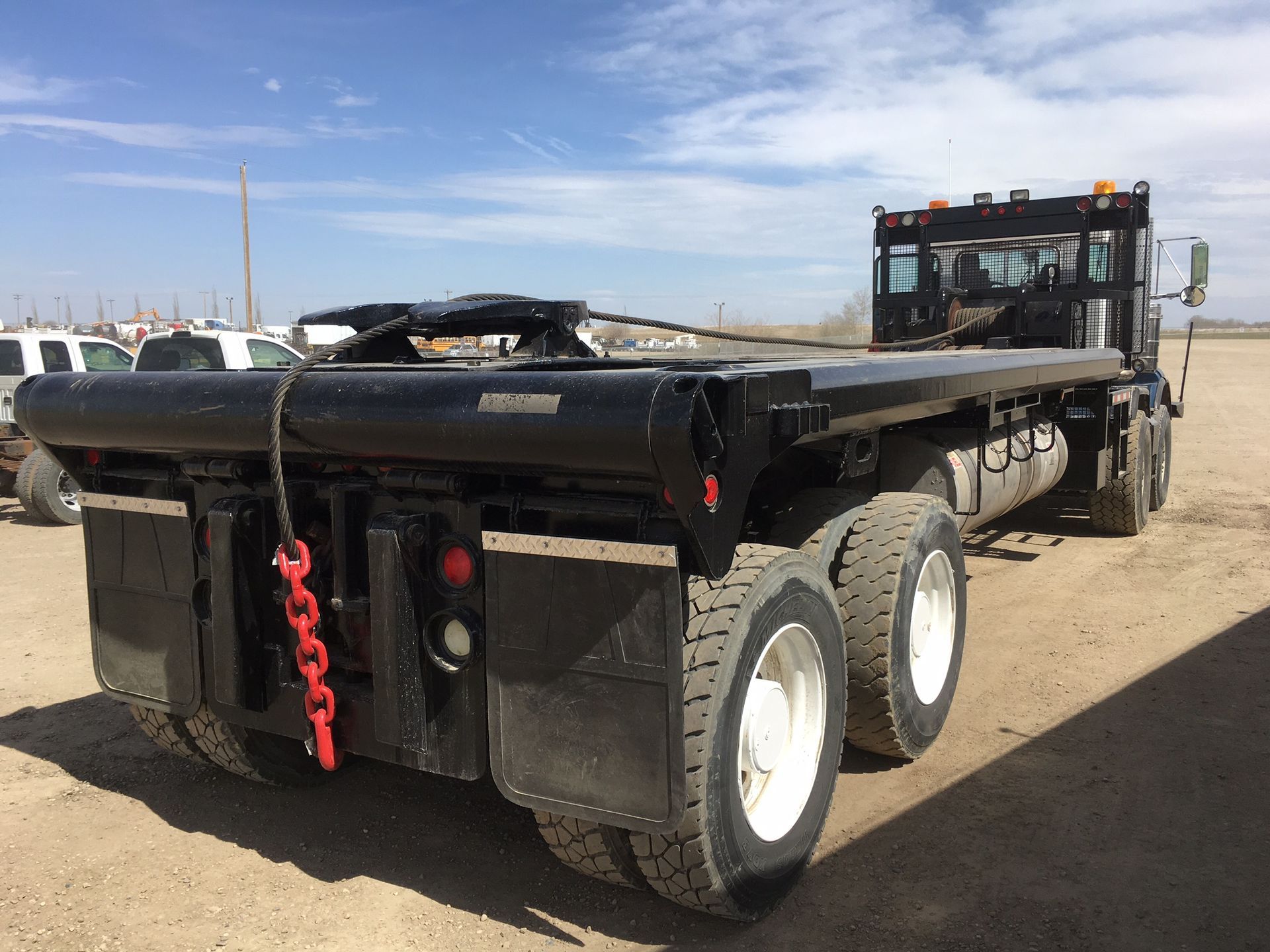 Used 1997 Kenworth T800 T/A T/A Bed Truck For Sale