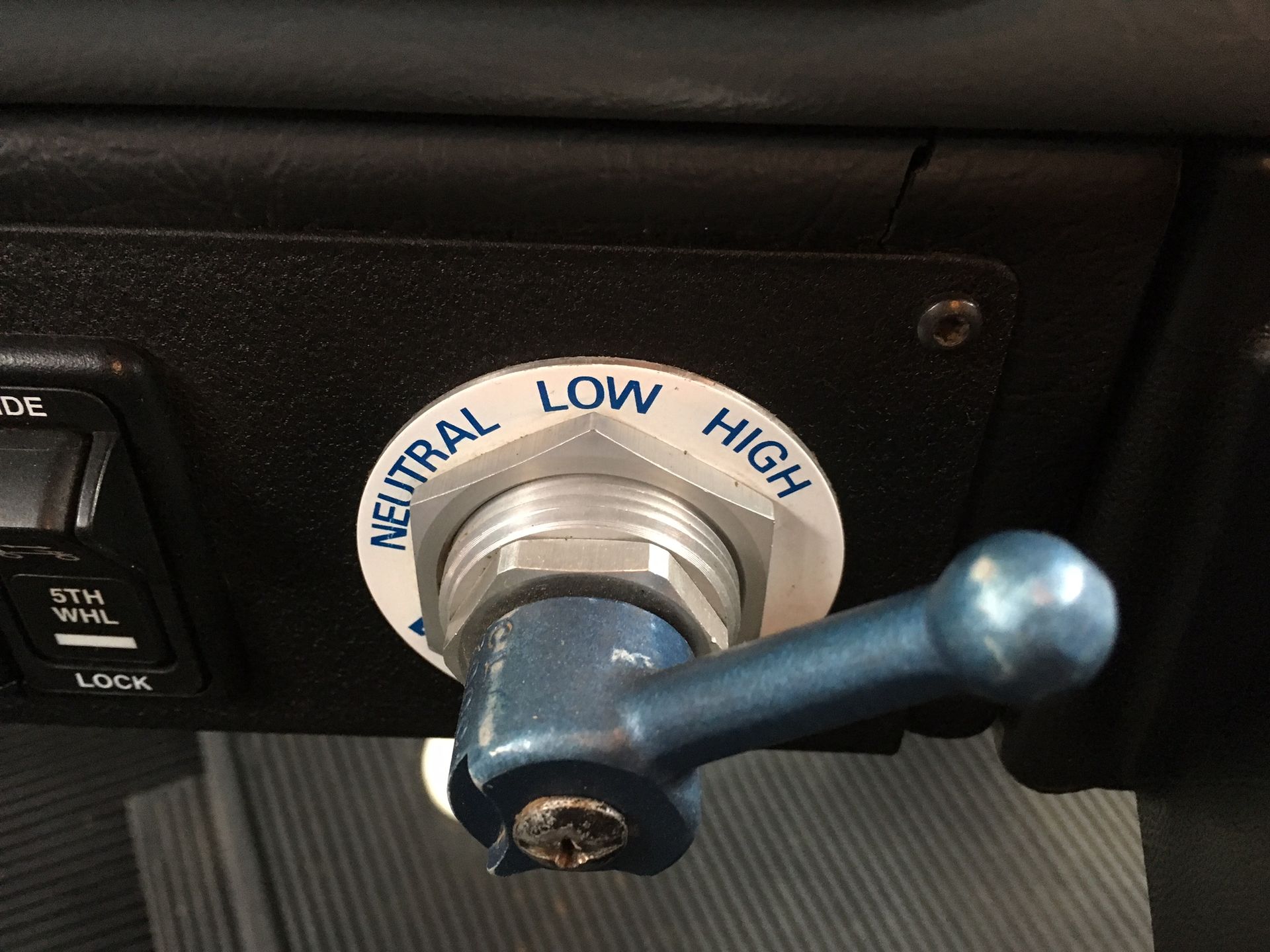 Used 2006 Western Star 4900SA T/A T/A Bed Truck For Sale