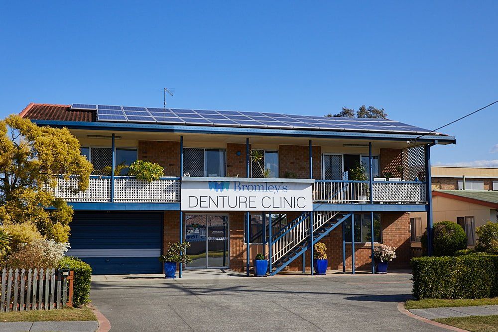 Bromley's Denture Clinic — Bromley's Denture Clinic in Tweed Heads South, NSW