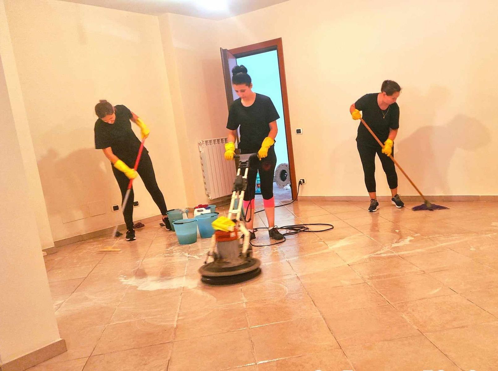 pulizie negozi dopo ristrutturazione roma