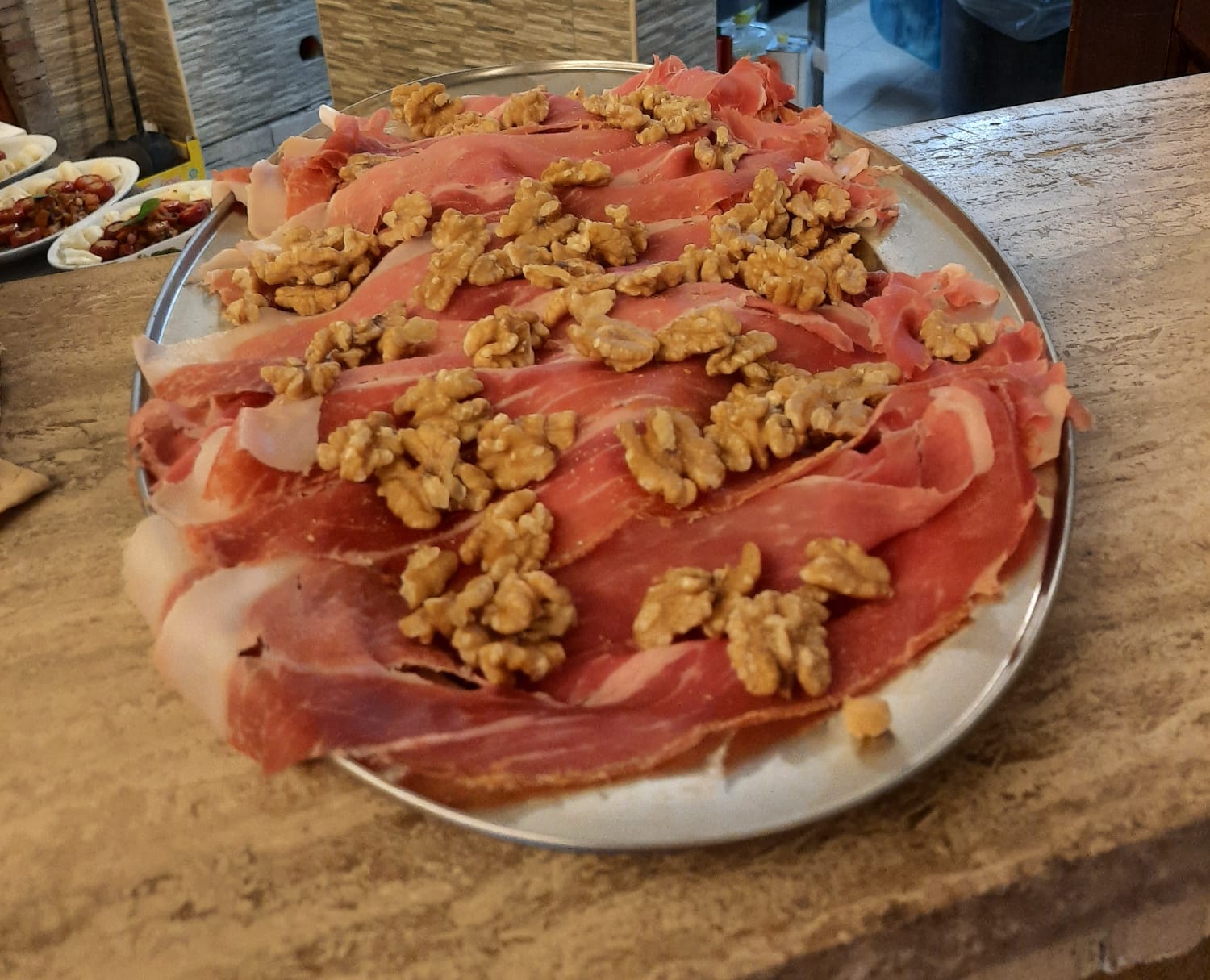 pizza cotta in forno a legna