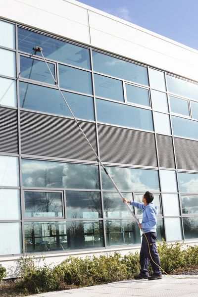 Commercial Window Cleaning in St. Albans, Hertfordshire | RiseCC