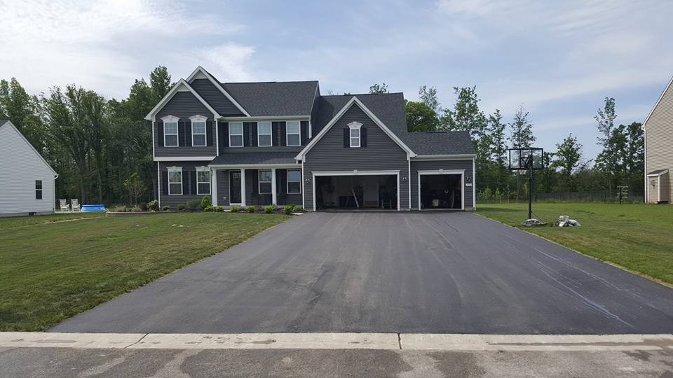 asphalt driveway, parking lot paving, best paving company near me, lockport ny, toro blacktop & concrete