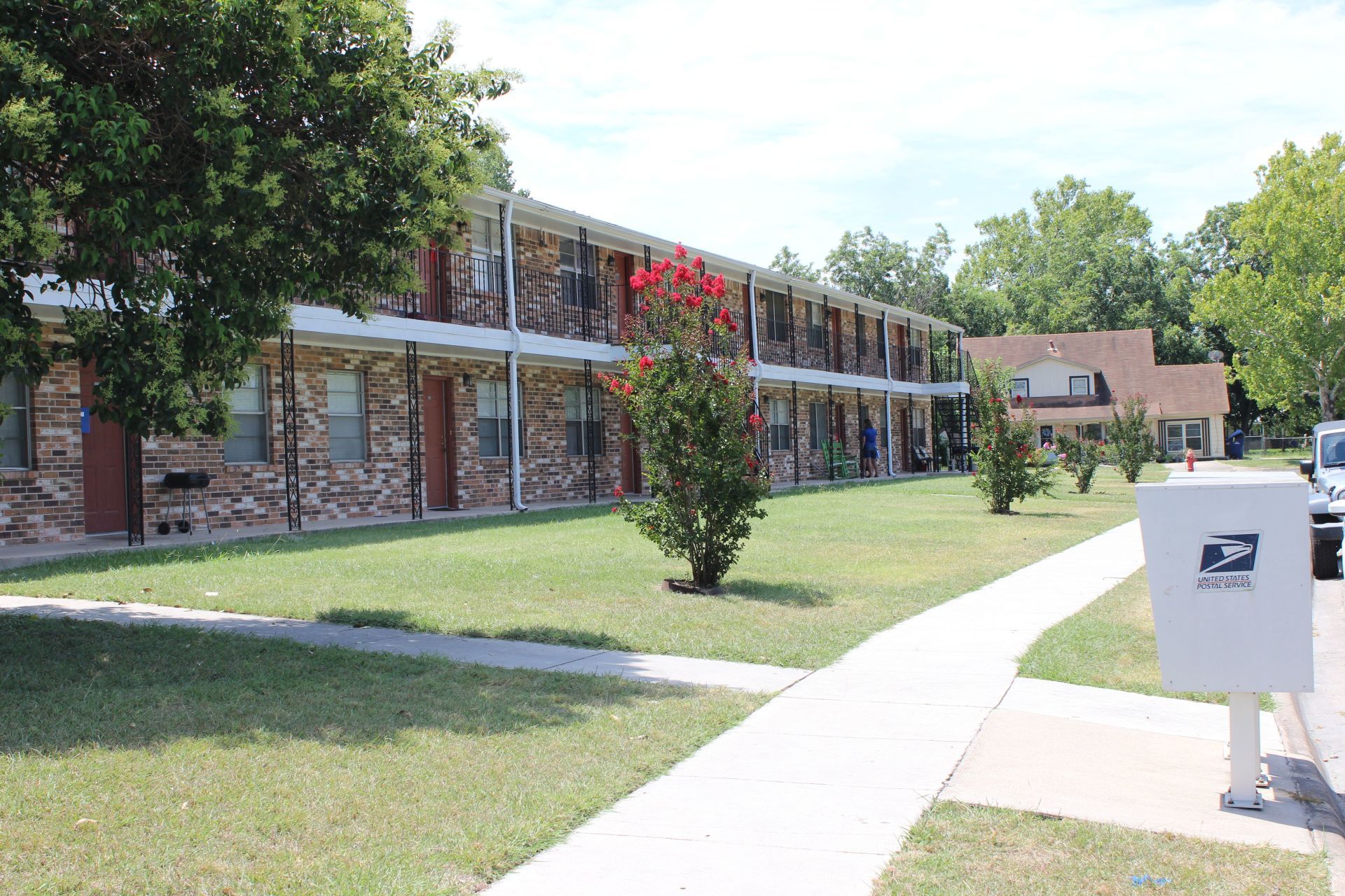 Mary Street Exterior