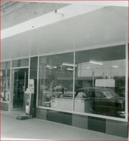 Glass Commercial Building — Closers in Brandon, FL