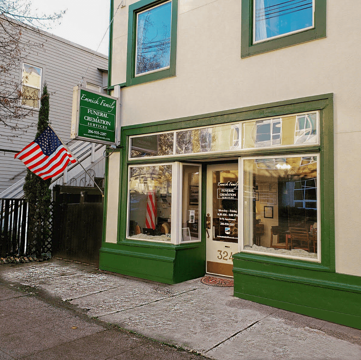 A store front with the number 32 on it