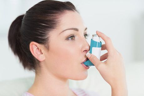 Girl with asthma ventilator