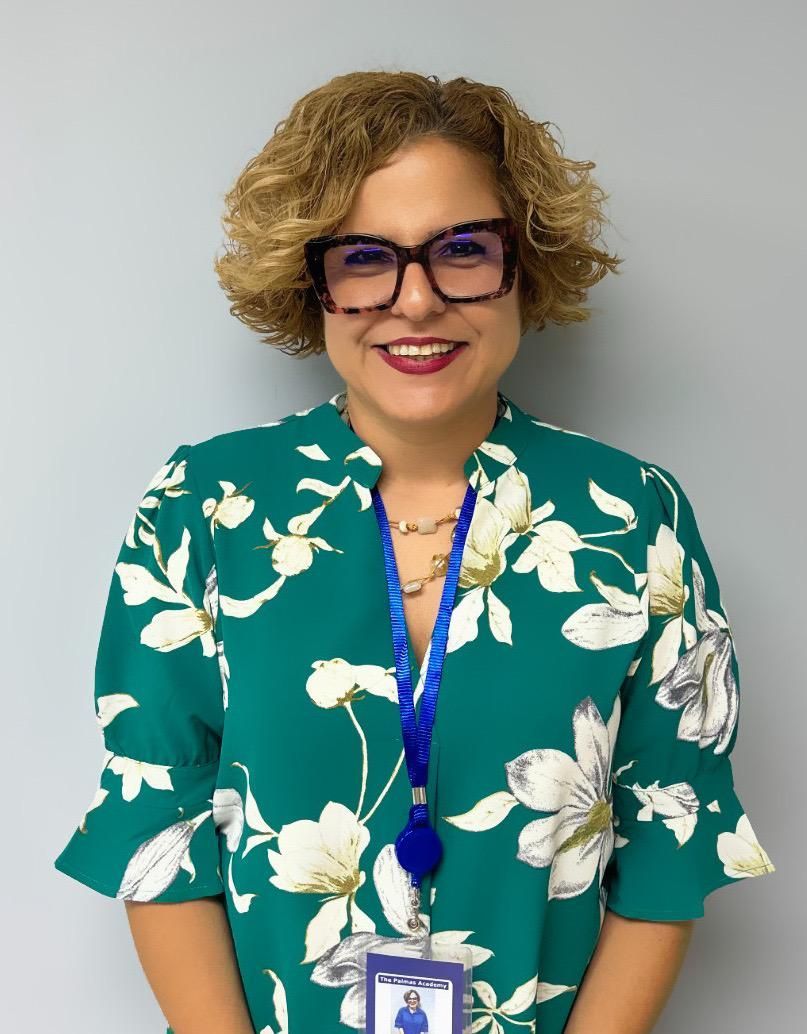 Ms. Vivian González